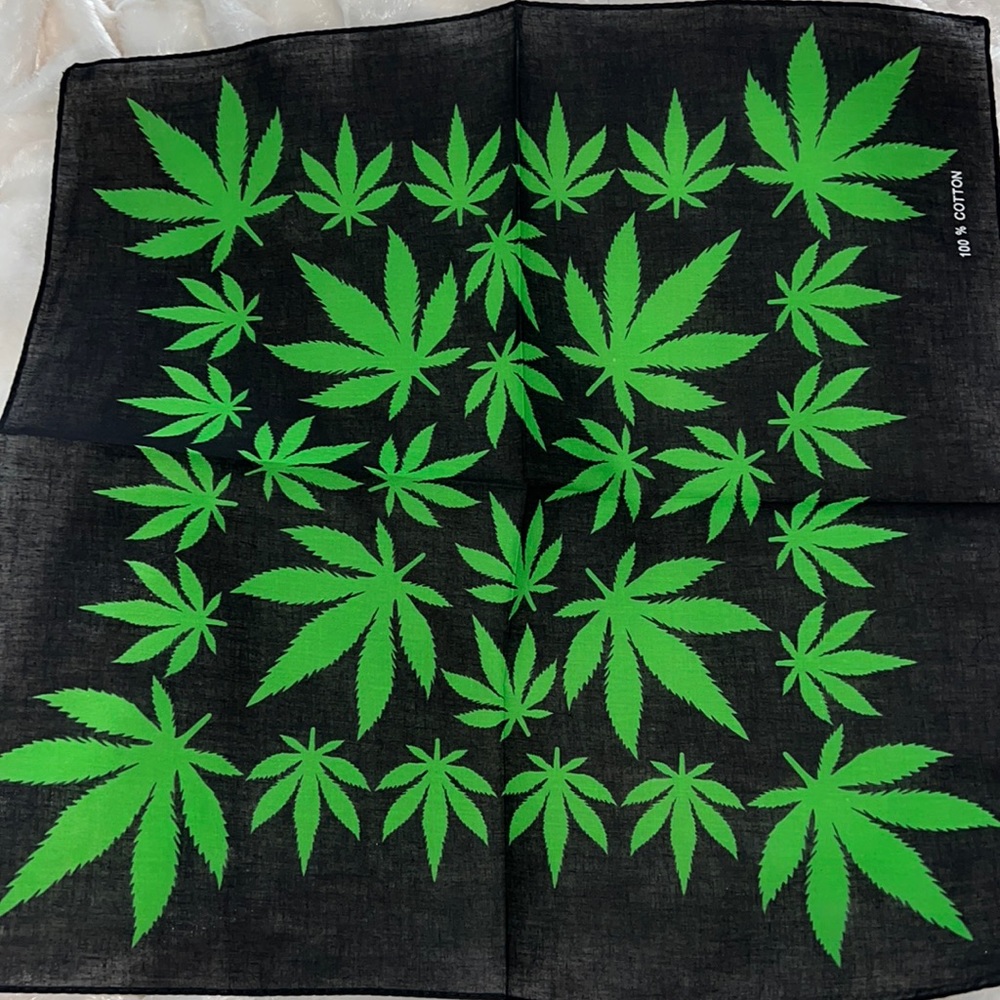 Cannabis pattern Bandanas. Set of 3 brand new!